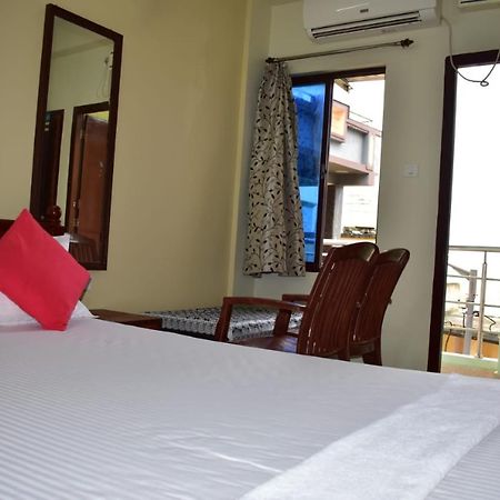 Hotel Lovely Inn ! Puri Purî Extérieur photo