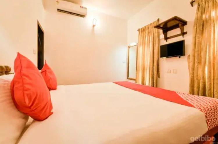 Hotel Lovely Inn ! Puri Purî Extérieur photo