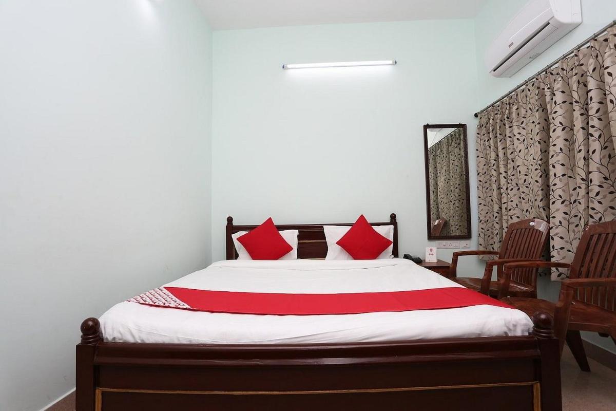 Hotel Lovely Inn ! Puri Purî Extérieur photo